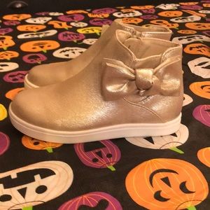 Girls Cat&Jack gold hightop sneaker